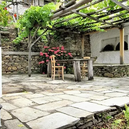 Mountain House With Fireplace In 펜션 Agios Lavrentios