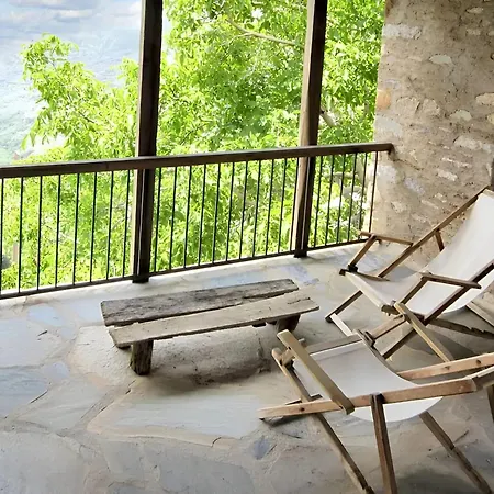 Mountain House With Fireplace In 펜션 Agios Lavrentios