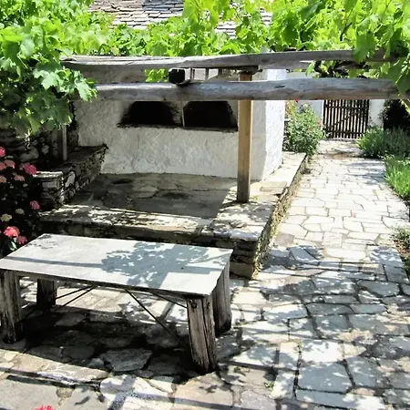 Mountain House With Fireplace In 펜션 *