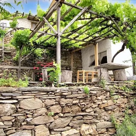Mountain House With Fireplace In 펜션 Agios Lavrentios